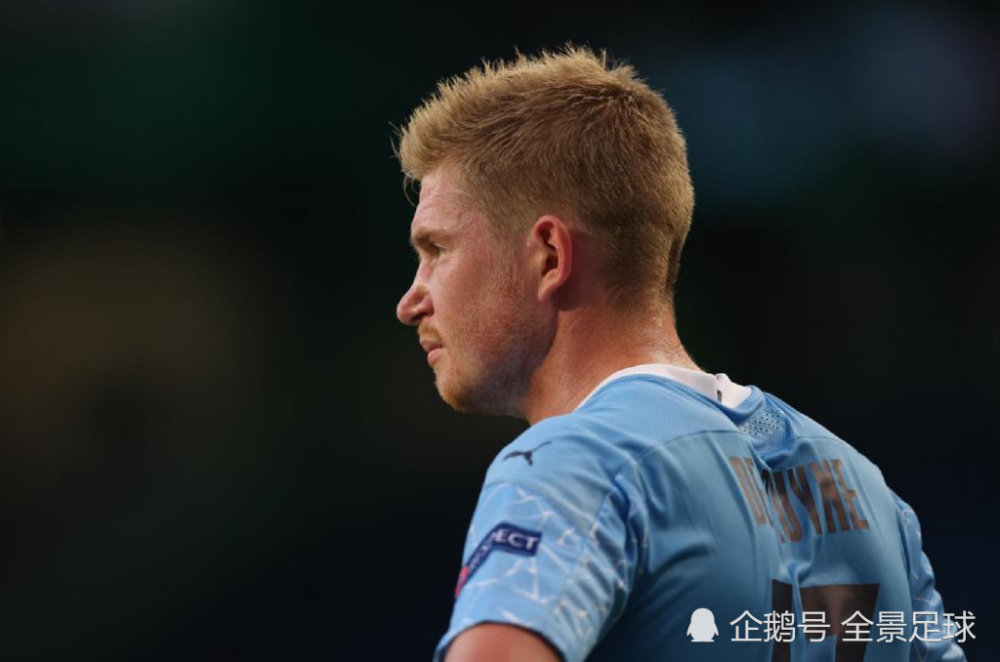 中超：上海海港主场4-1大胜深圳（中超：上海海港主场4比1完胜深圳队）