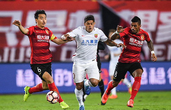 意大利女排险胜土耳其队，第二次获世锦赛冠军，瓦尔加斯空砍33分（意大利女排险胜土耳其，二夺世锦赛桂冠，瓦尔加斯33分难救主）