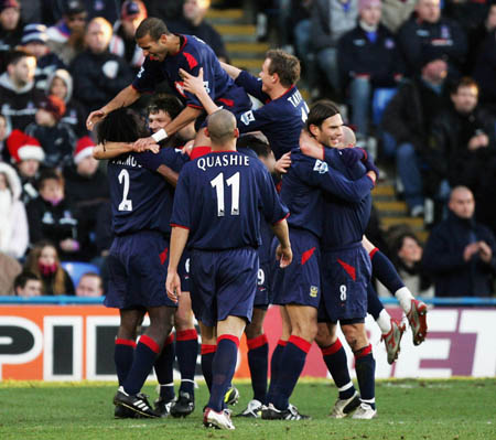 篮球火箭主力后卫被评为月最佳球员（火箭队首发后卫当选本月最佳球员）