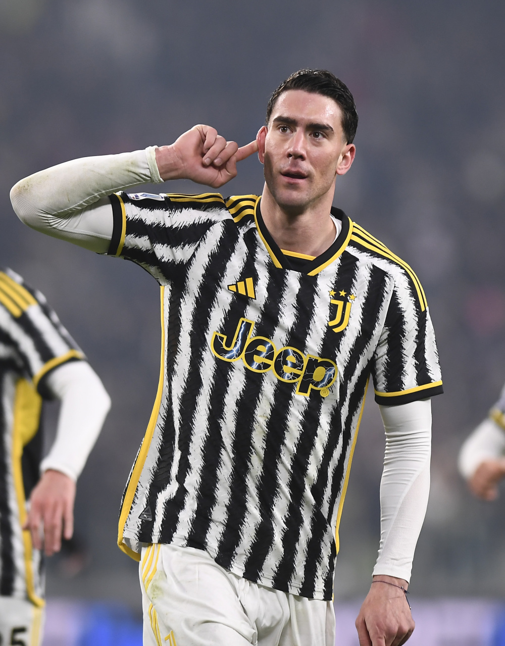 2025南宁马拉松 开场舞太燃了！（2025南宁马拉松：开场舞燃爆全场！）