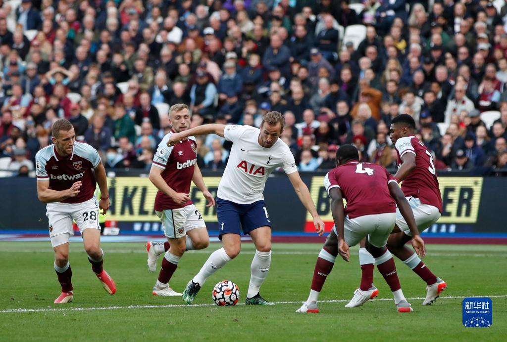 阿拉维斯开场破门，巴萨回归诺坎普后首次丢球（阿拉维斯闪击得手，巴萨重返诺坎普首度失守）