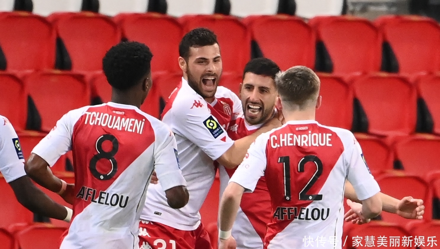 巴西甲战报：阿尔贝托双响，德佩建功，科林蒂安3-1圣保罗（巴甲快讯：阿尔贝托梅开二度，德佩破门，科林蒂安3-1力克圣保罗）